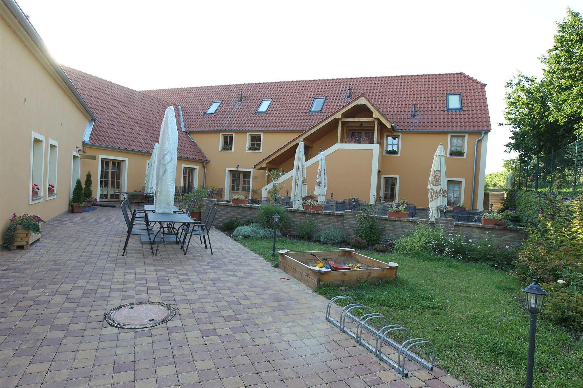 Hotel Pavlov Exterior foto